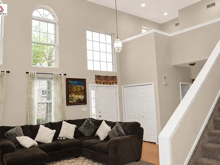 1566 Heron Cir — Photo 2
