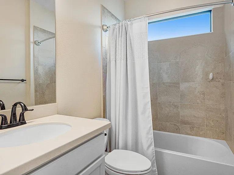 8212 Paragrass Ave — Photo 24