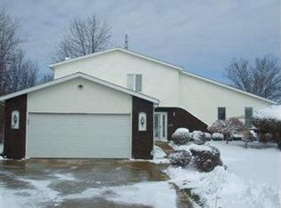12819 Mason Rd, Vermilion, OH 44089