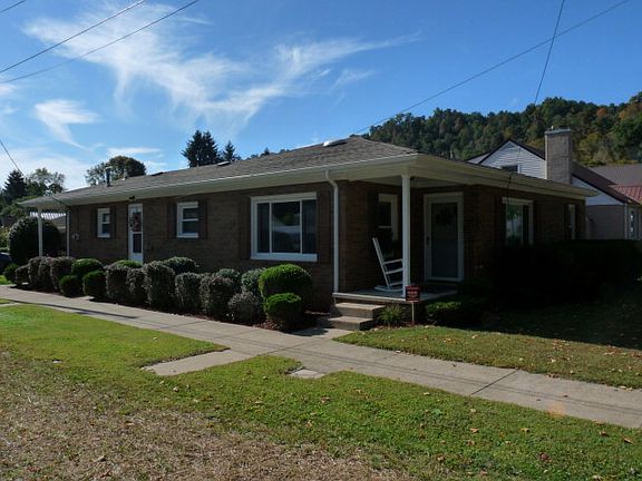 2nd image of 3017 Clover Ave