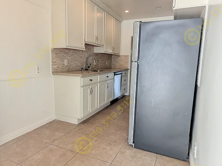 2400 Grandview Ave — Photo 17