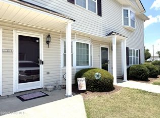 3820 E Vancroft Cir UNIT I8, Winterville, NC 28590