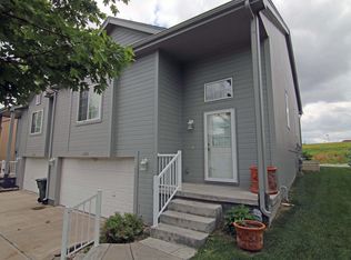 17165 Manderson St, Omaha, NE 68116