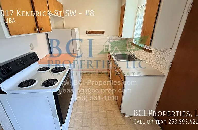10817 Kendrick St SW #8 — Photo 5