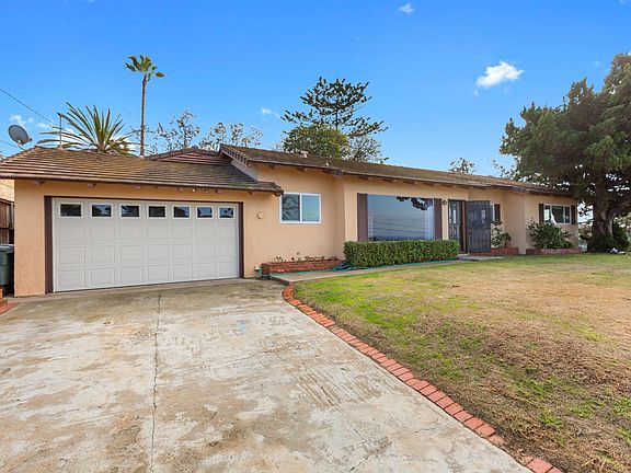 3rd image of 513 Canyon Dr