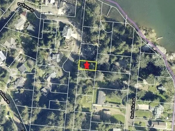 Parkway Dr #3900, Florence, OR 97439