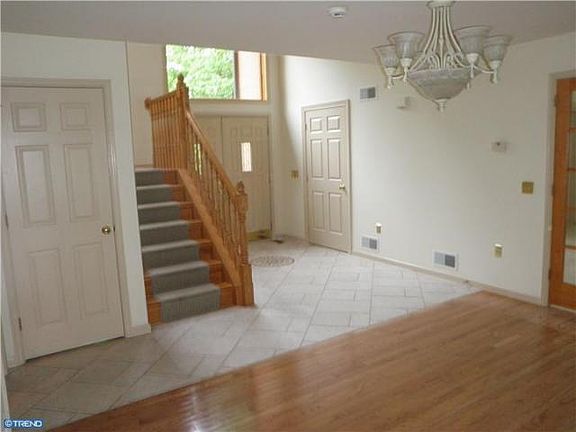 2nd image of 26 Dove Dr
