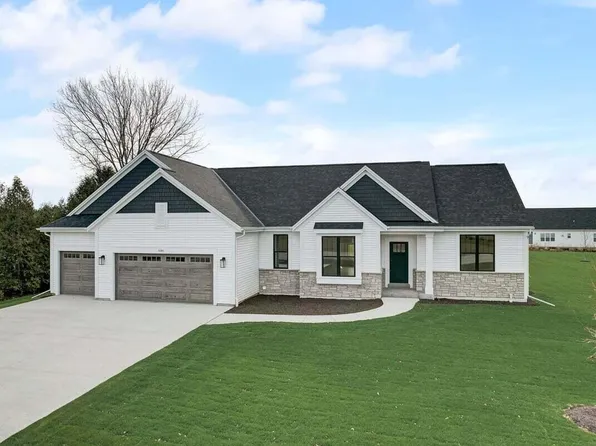 2181 Falls ROAD, Grafton, WI 53024