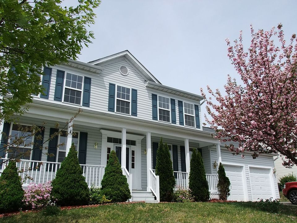 1st image of 27 Indian Wood Ln