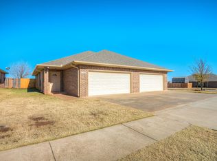 11205 NW 6th Ter, Yukon, OK 73099
