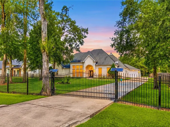 19509 Desna Dr, Porter, TX 77365