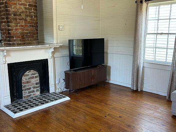 3rd image of 1168 Elmira St