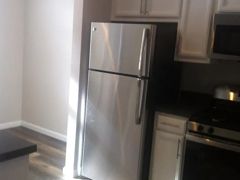 2x2.5 / 1325 sf / Kitchen