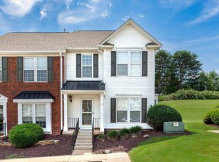 72 Spring Crossing Cir, Greer, SC 29650