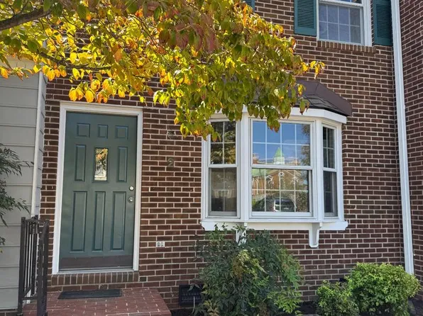 2 Lafayette Sta, Fredericksburg, VA 22401