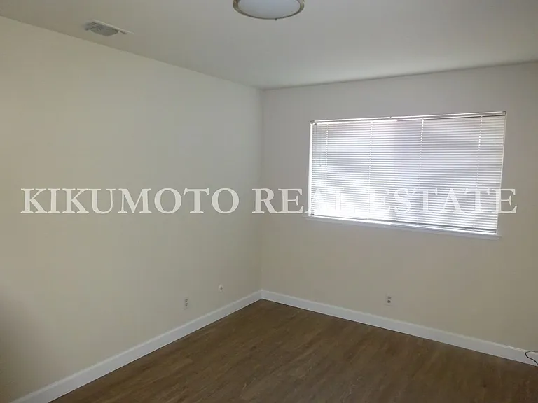 6891 Steamboat Way — Photo 6