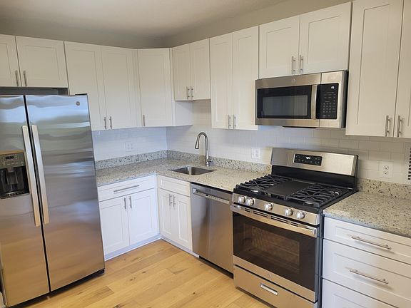 5th image of 3705 S George Mason Dr APT 814