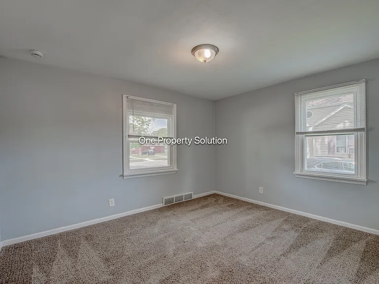329 N Jay St — Photo 13