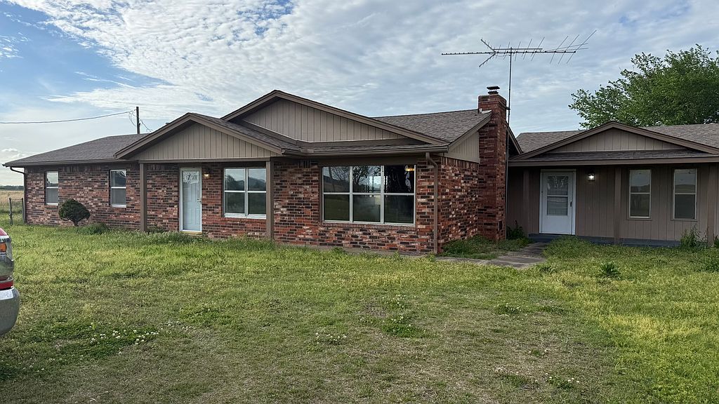 411185 E 1130th Rd - Property Image