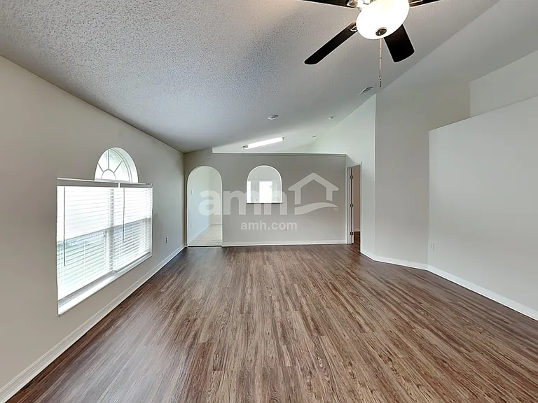 7740 Harbor Lake Dr — Photo 5