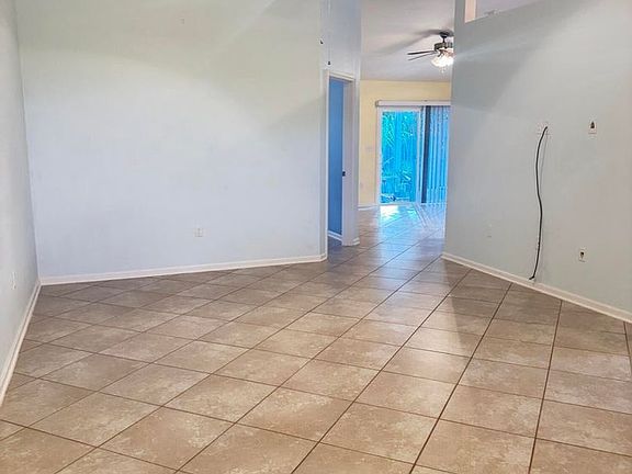 5th image of 54 Colorado Springs Way