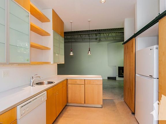 2nd image of 4715 N Damen Ave #2KCH
