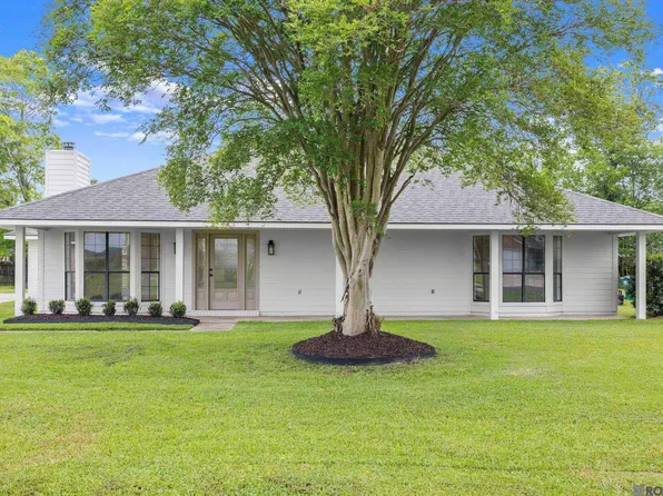 2380 Ory Dr, Brusly, LA 70719