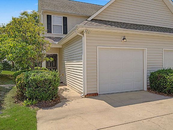 5th image of 2117 Metacomet Way