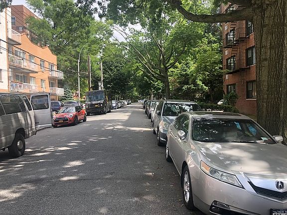 2nd image of 7613 113th St APT 2L