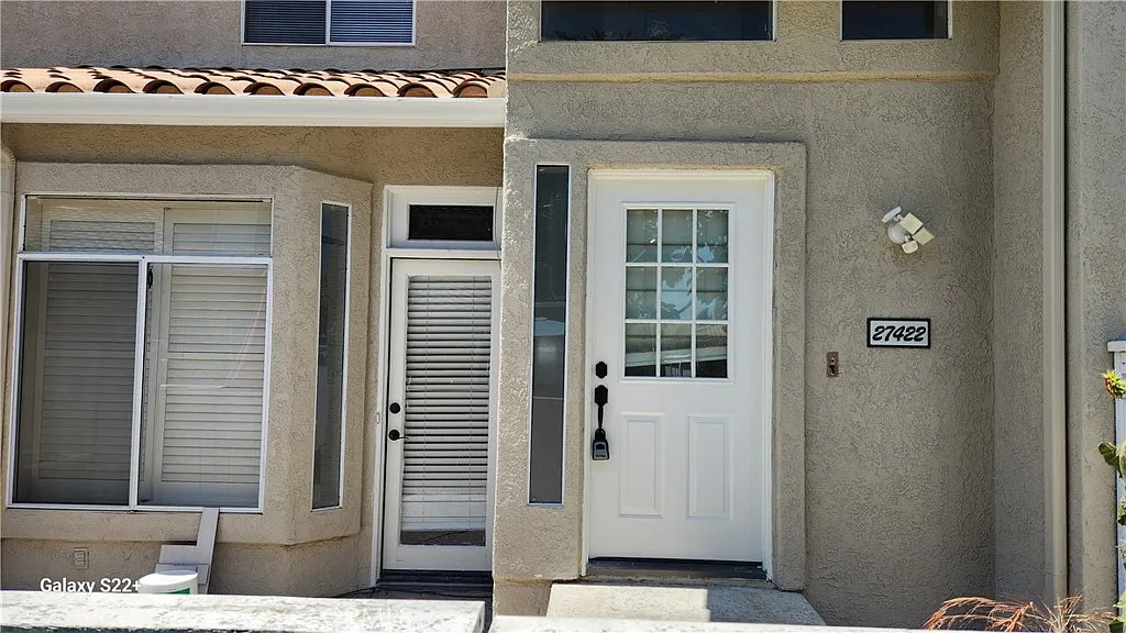 2 bed, 1030 sqft, $3,600 — Photo 2