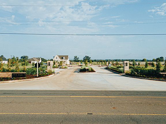 3rd image of 219 Denali Dr
