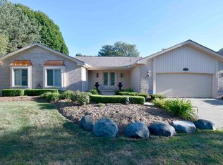 2337 Claymont Dr, Troy, MI
