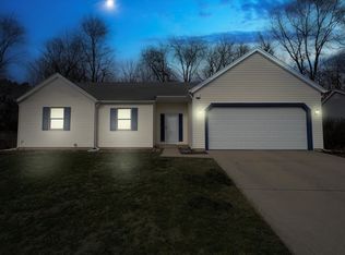 4324 Hunter Run Cir, South Bend, IN 46628