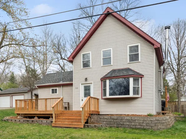 516 Pearl St N, Prescott, WI 54021
