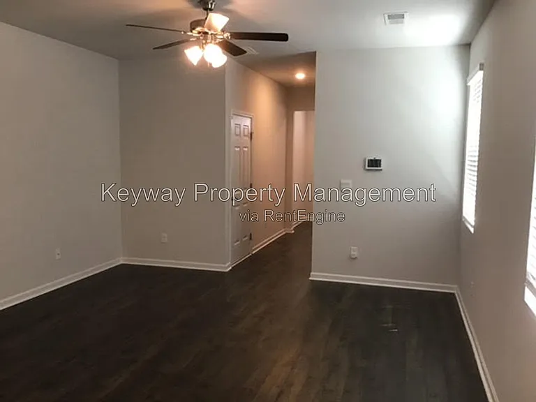1162 Button Buck Ln — Photo 2