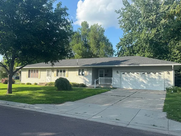 111 7th St E, Canby, MN 56220