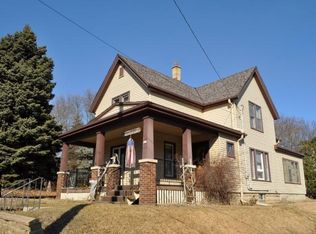 444 3rd St, Hartford, WI 53027