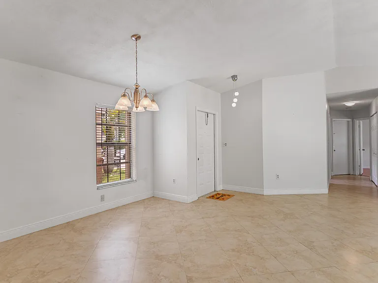 13945 Langley Pl — Photo 14