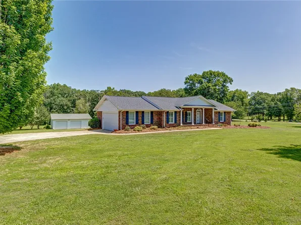 1853 Rogers Rd, Anderson, SC 29621