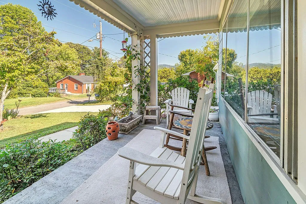 26 Grandview Place — Photo 4