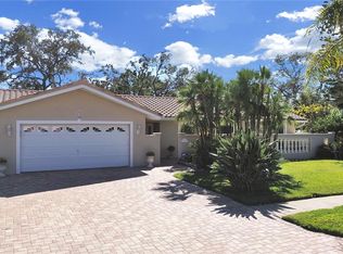 1001 McLean St, Dunedin, FL 34698