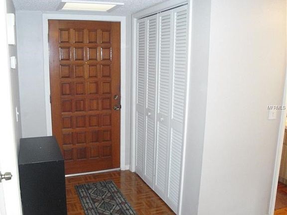 Main Entry Door/Foyer