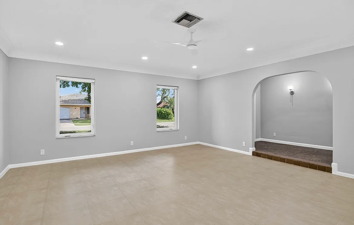 1544 NW 9th St — Photo 2