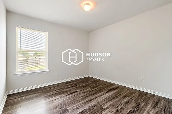 1844 Sheila Dr — Photo 8