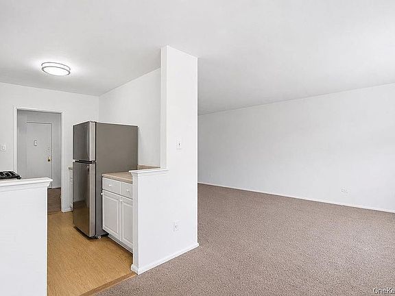 3rd image of 8429 153rd Ave APT 5A