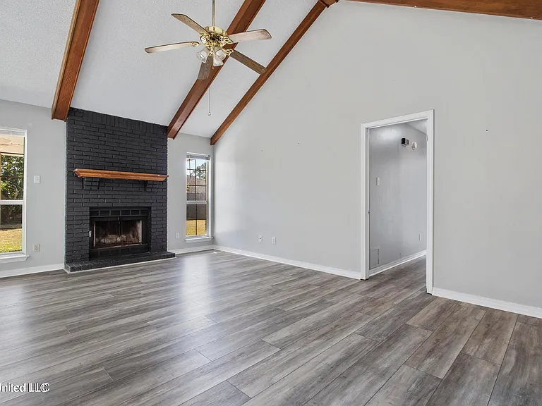 987 Bluff Rdg — Photo 7