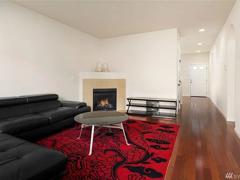 4532 NE 10th St — Photo 7