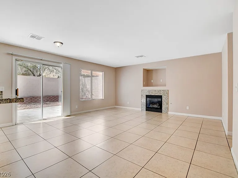 9317 Mountain Cliffs Ave — Photo 10