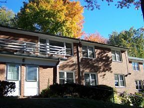 1st image of 215 S Buckhout St