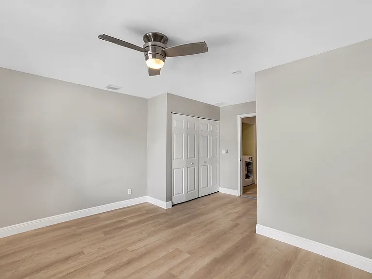 2928 SW 18th Ter — Photo 15